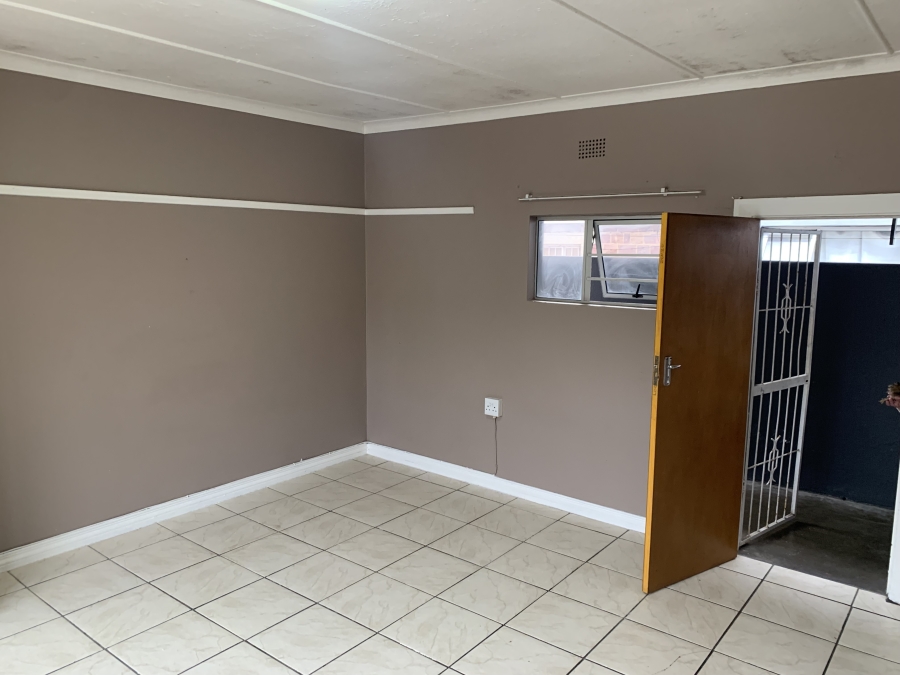 To Let 1 Bedroom Property for Rent in Mossel Bay Central Western Cape